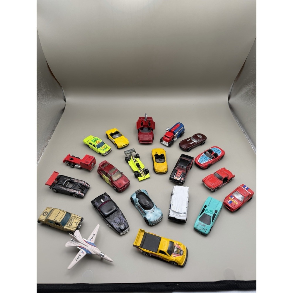 Vintage Diecast Toy Car Lot Hot Wheels Matchbox Maisto 1 64 Scale Semi Jet 21pc
